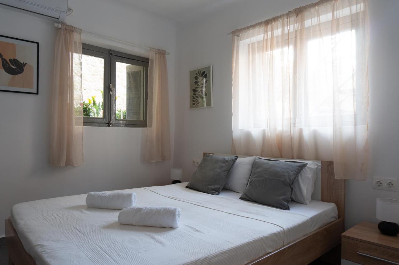 Hostel Dioskouros
